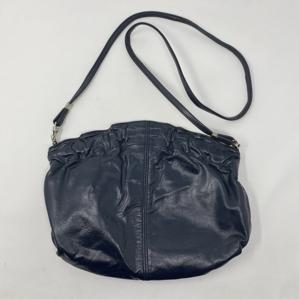 SAS Shoulder Bag Navy Blue Genuine Leather Made In USA Vintage Magnetic Closure